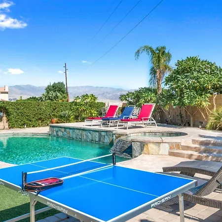 Splash Pad Pool Spa Ping Pong Bbq, Gorgoues Mnt Views